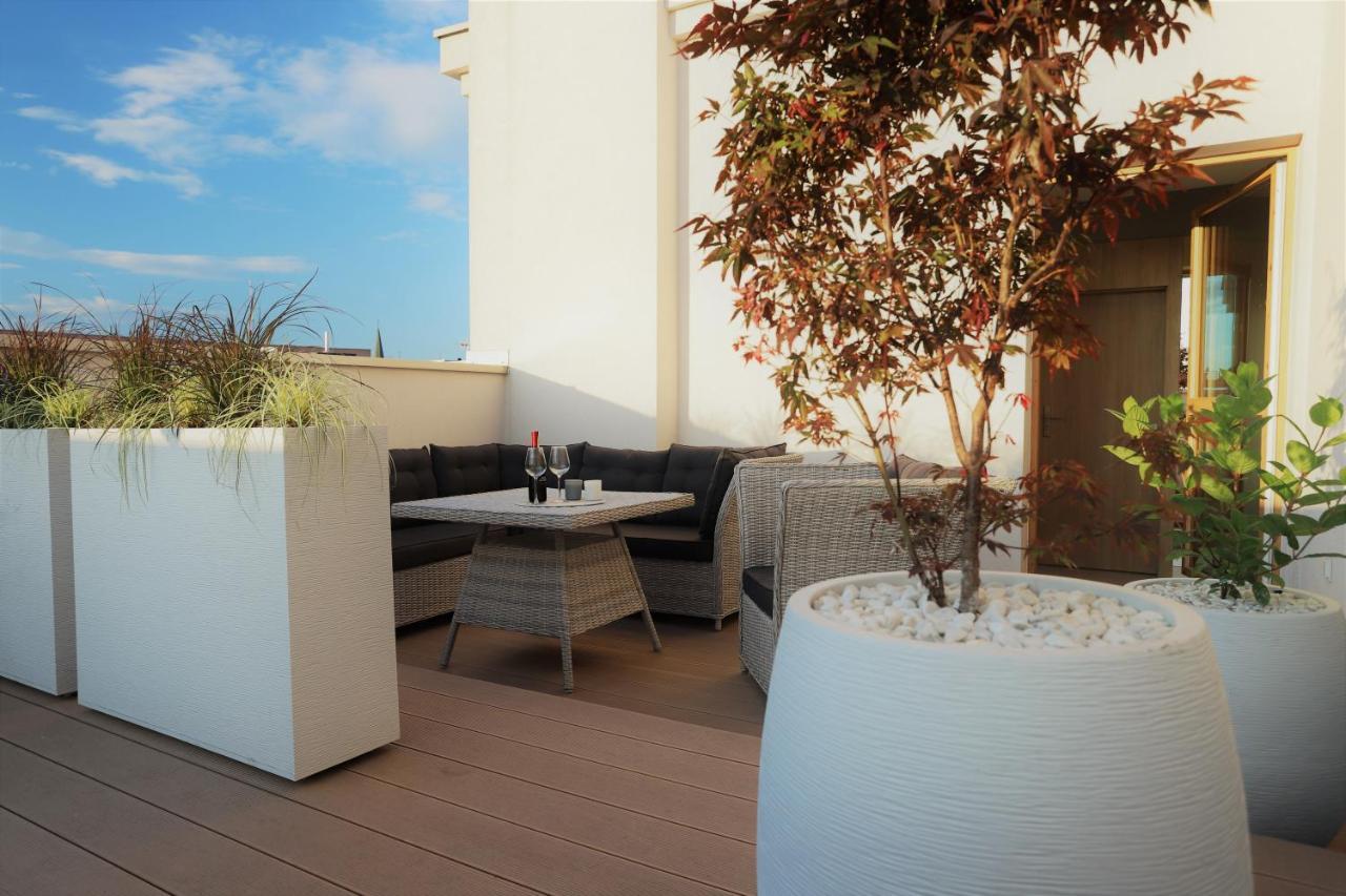 Apartamenty Nadjeziorne Z Tarasem Na Dachu Елк Екстериор снимка